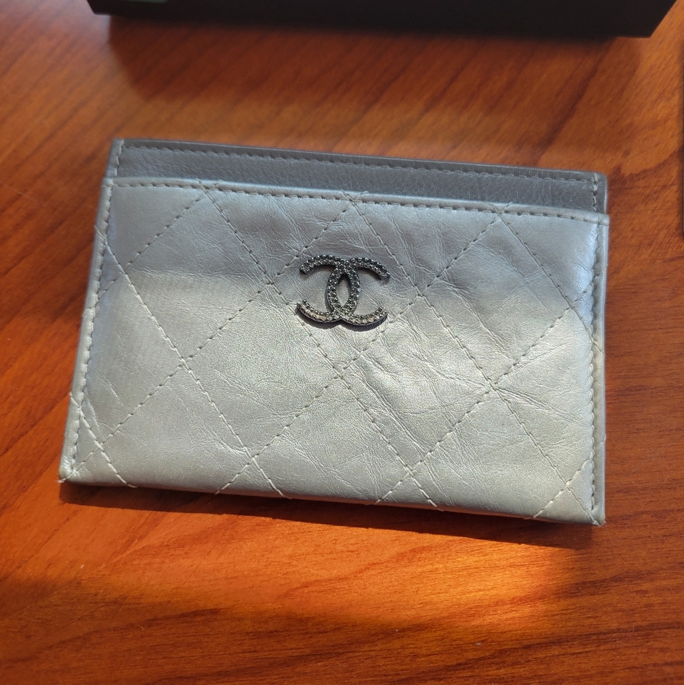 SOLD CHANEL Silver Quilted Crinkled Calfskin Card Holder